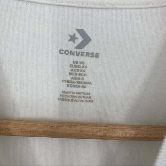 Converse Women’s Floral Graphic T-shirt Activewear Athleisure Workout XS - Picture 3 of 6